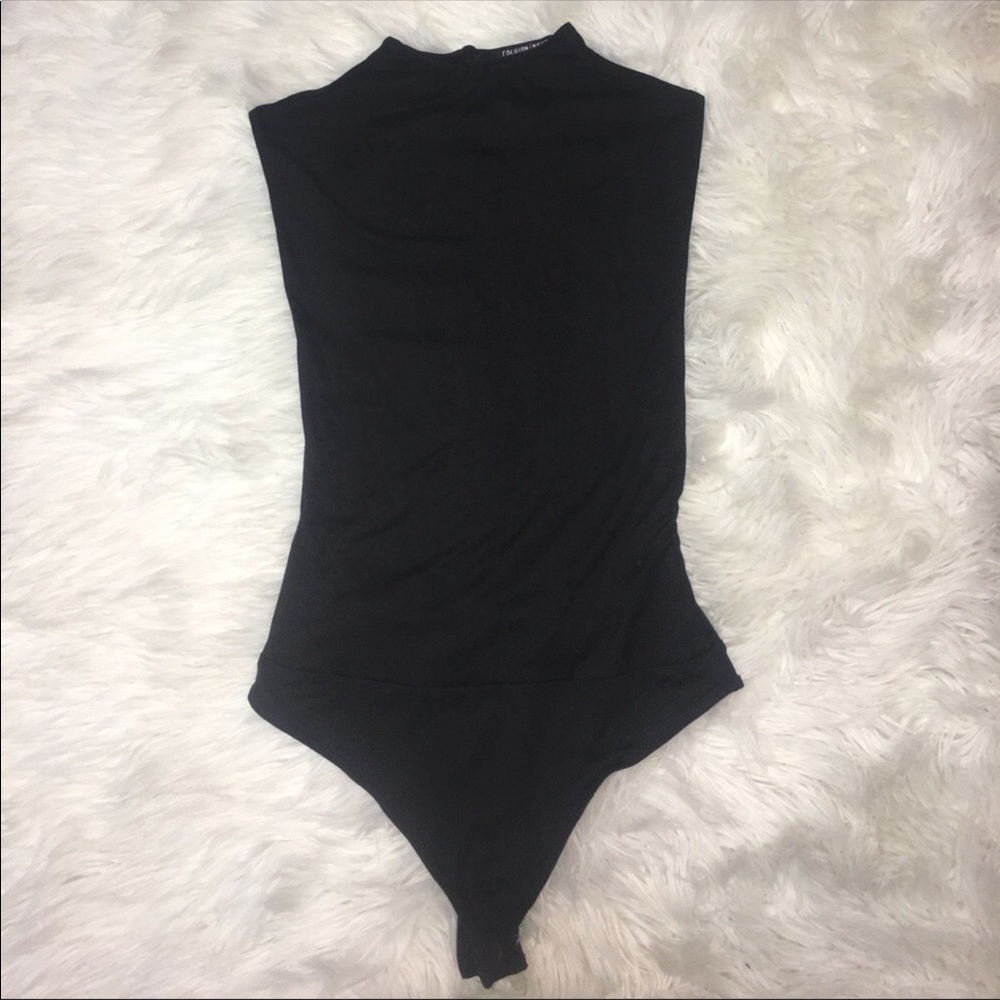 Fashion nova body suite shirt