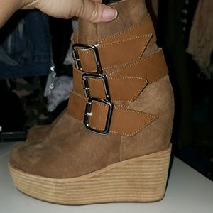 Jeffrey campbell warm booties size 6