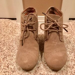 Toms dessert bootie