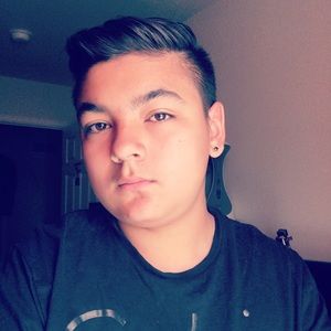 Meet your Posher, Leo