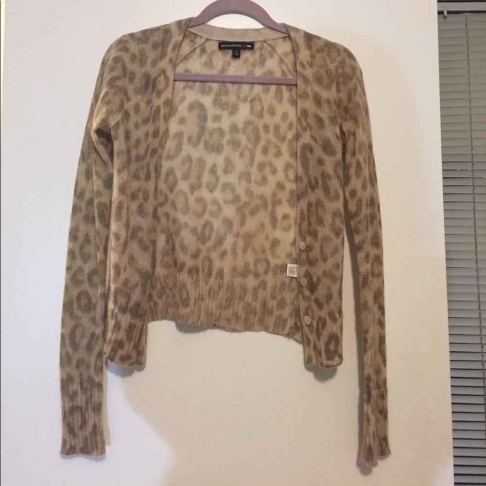 Lightweight leopard print cardigan