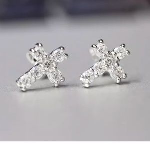 Brand new sliver ear ring great gift 🎁