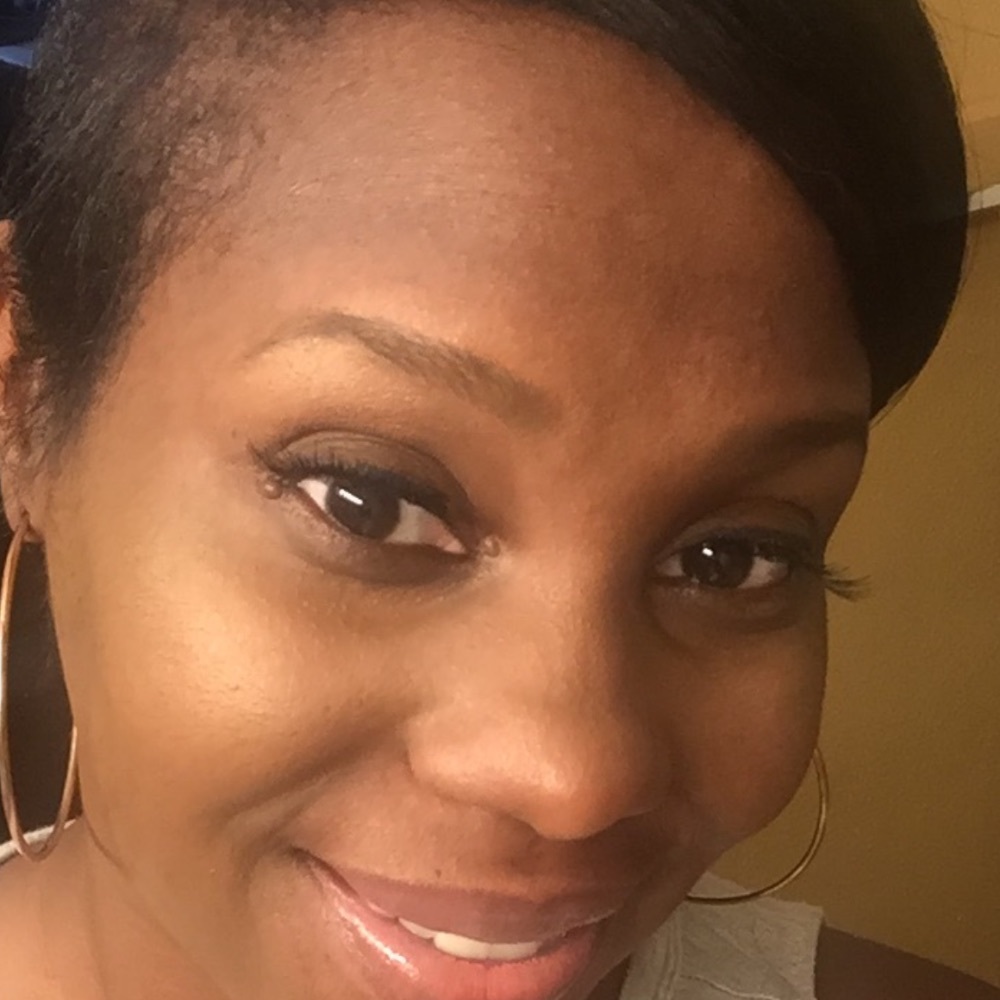 Meet your Posher, Damika