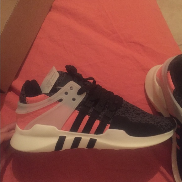 Brand new Adidas - Picture 4 of 6