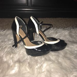 Jessica Simpson heels