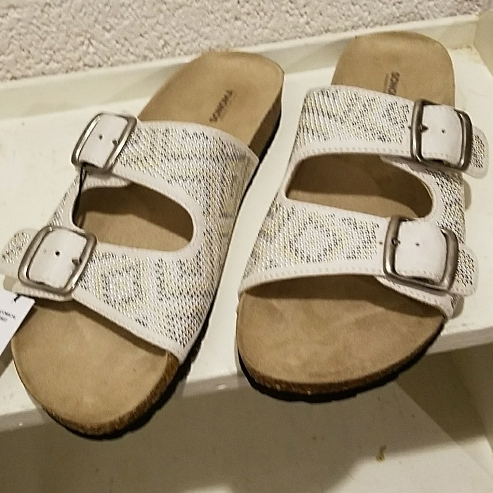 NWT Sonoma Chloe Metalic Bone Sandal