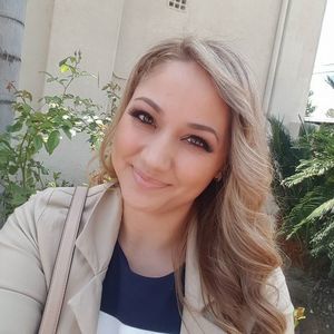 Meet your Posher, Denise