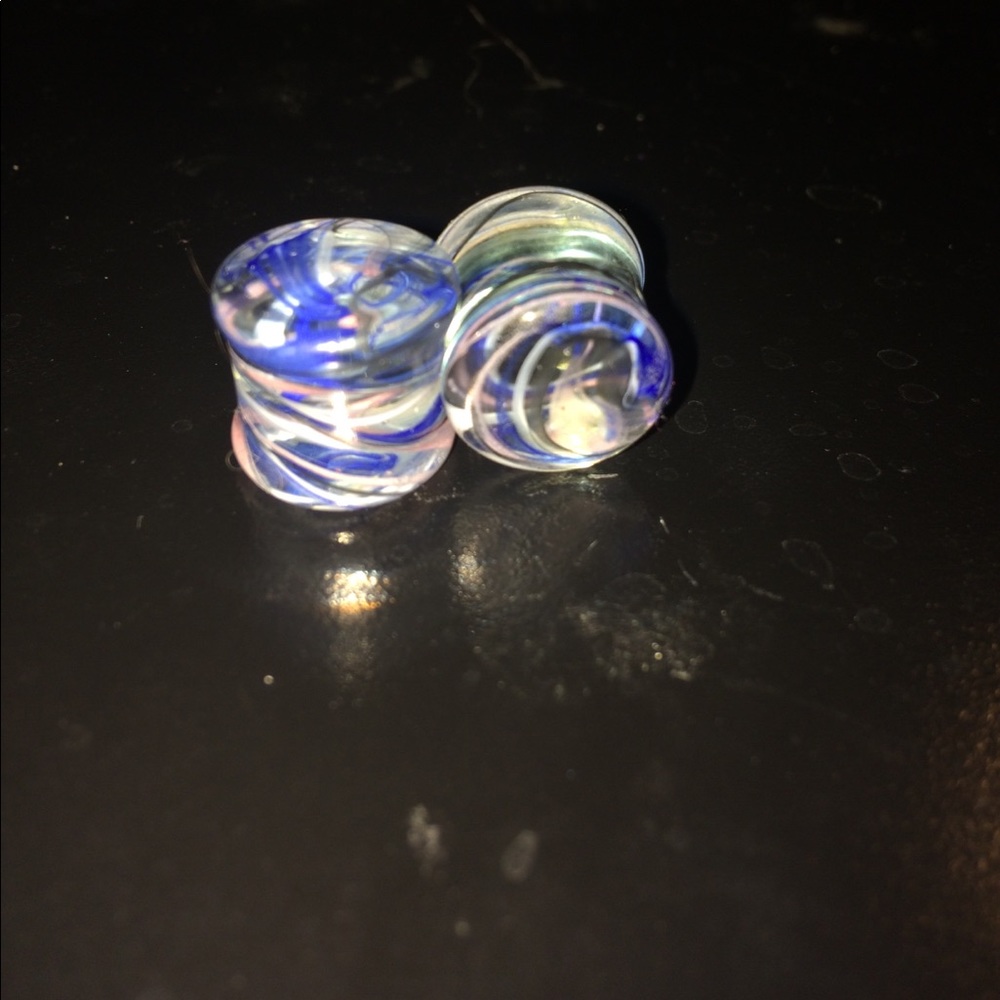 Glass 1/2 plugs