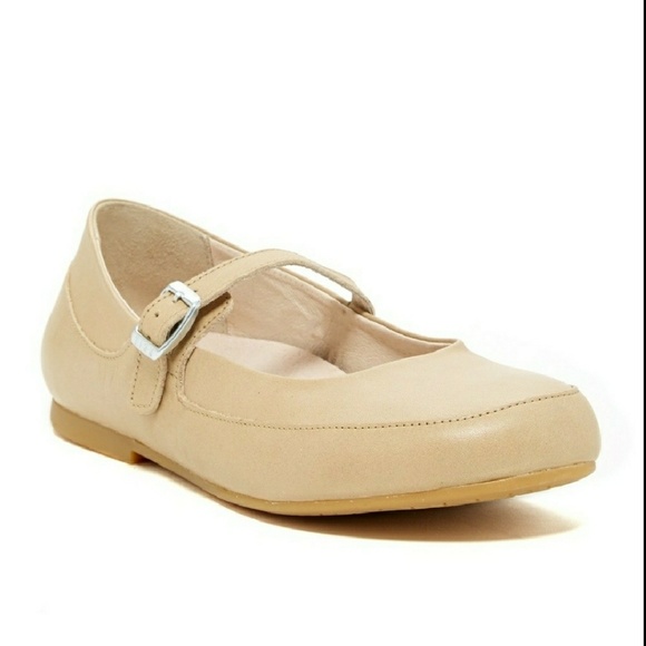 nude mary jane flats