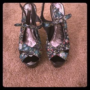 Material Girl Blue and Black Heels. Size 7.5