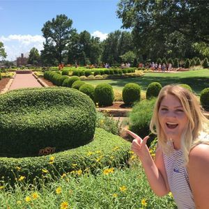 Meet your Posher, Macey