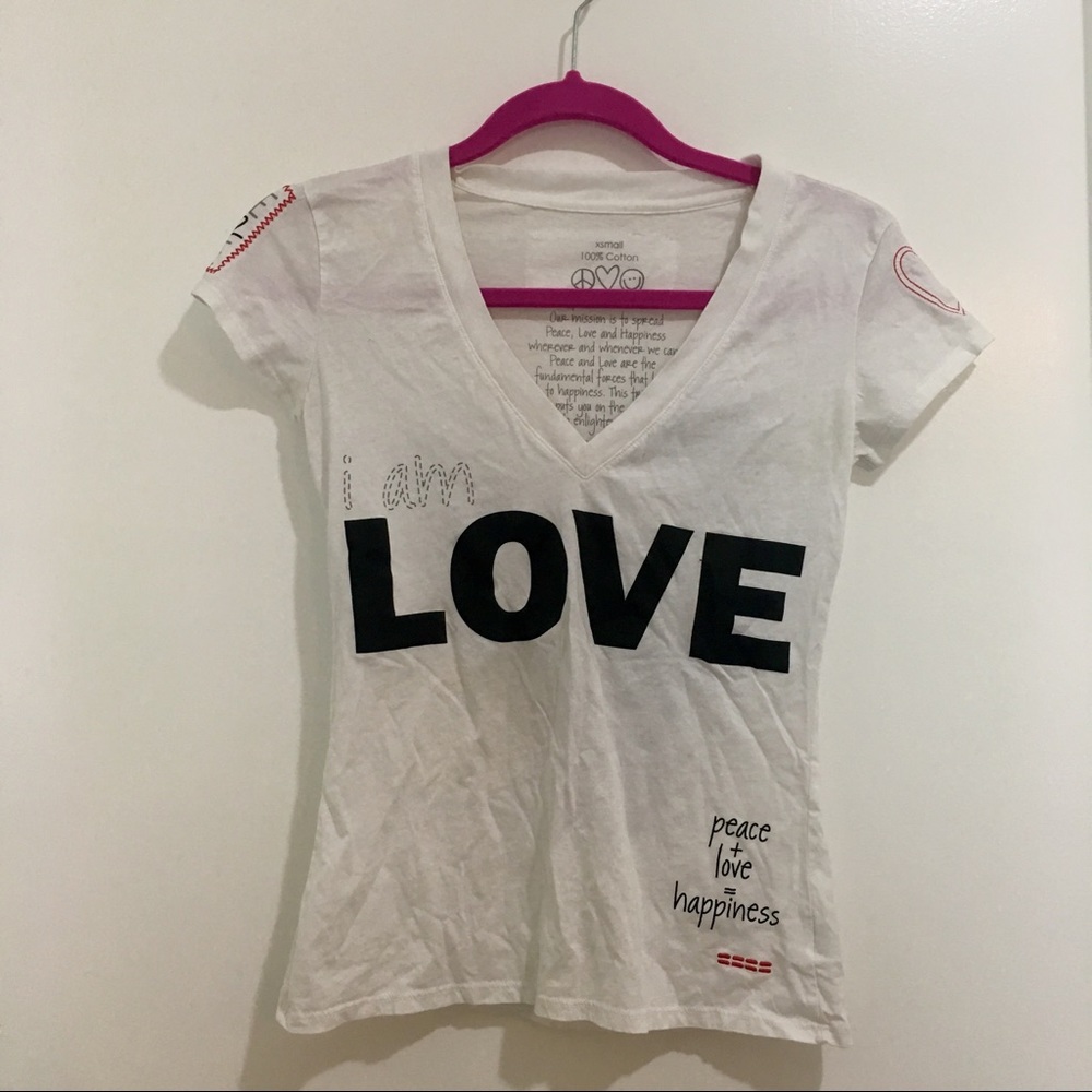I AM LOVE Mantra T! 😘