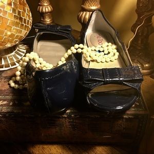 Navy Peep-Toe Flat 💙