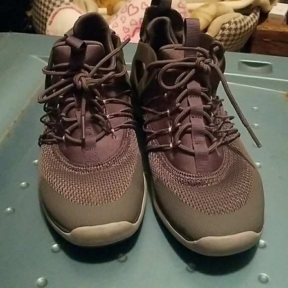 Wmns Nike Free Viritous Running Shoe - Picture 2 of 5