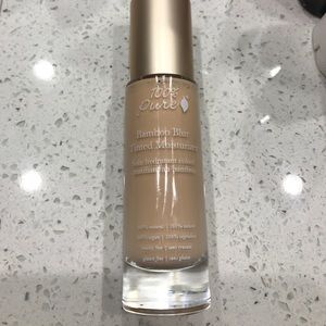 100% Pure bamboo blur tinted moisturizer