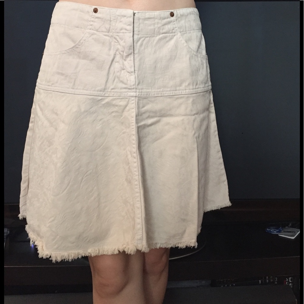 jacquard fabric beige A-line skirt.