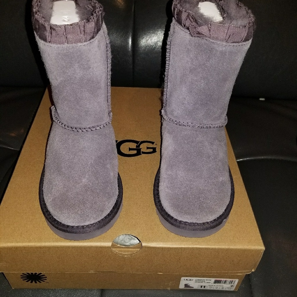 Ugg boots t - Picture 1 of 5