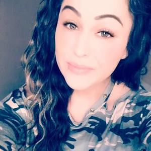 Meet your Posher, Alicia