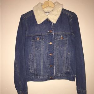 Sherpa lined denim Jacket size small Sherpa lined denim Jacket size small
