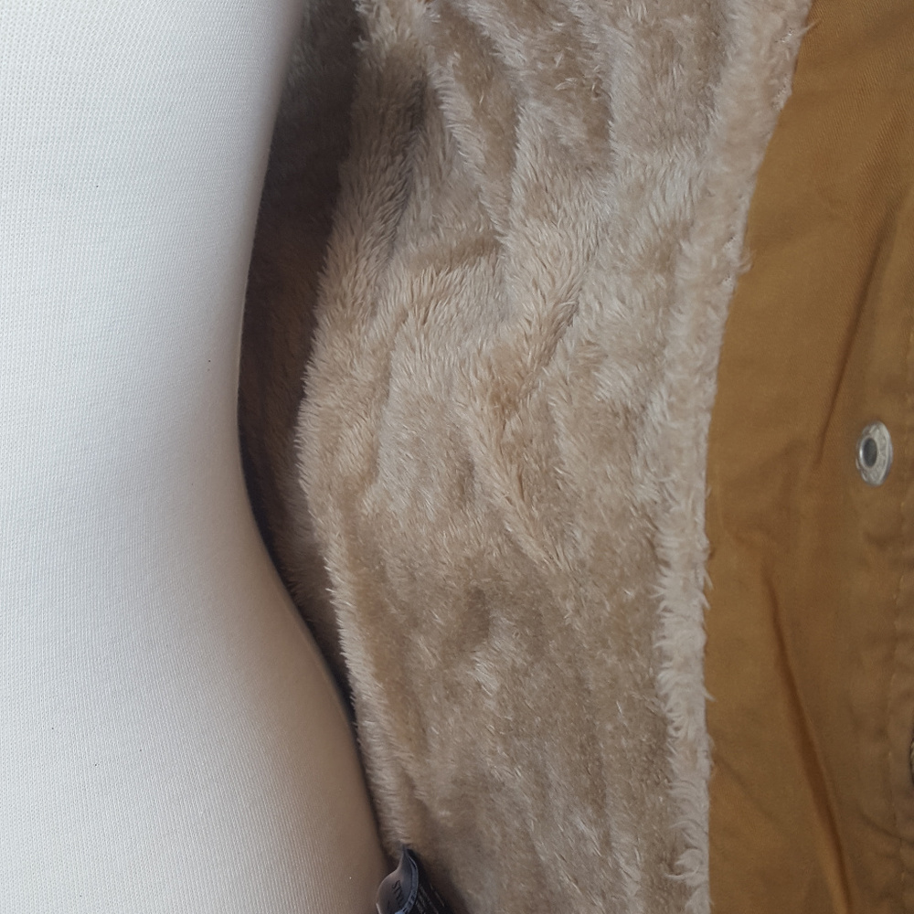 Ymi Winter Vest with Detachable Hoodie - Picture 6 of 6