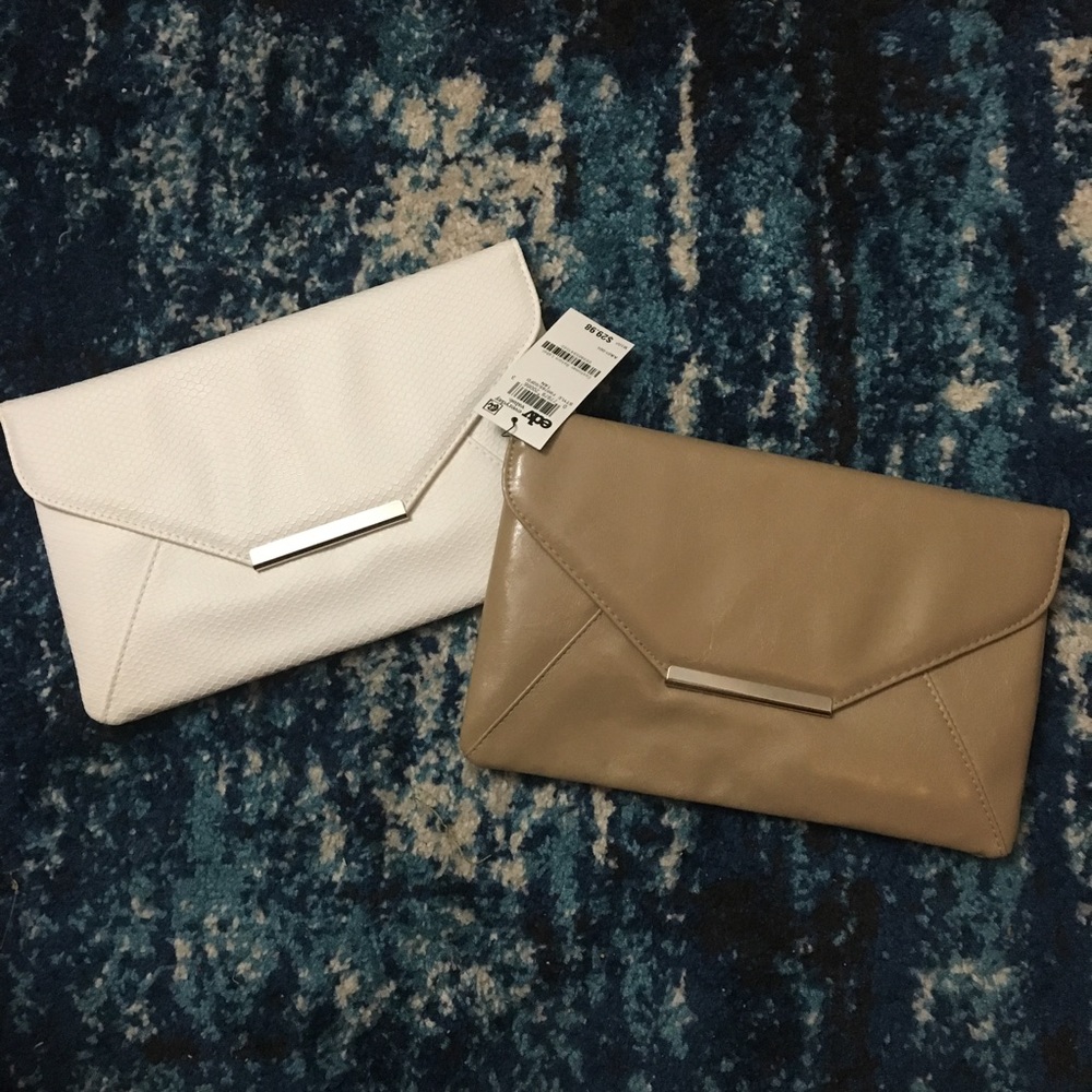 4/$28 ❤️ Style&Co. Clutches White And Tan