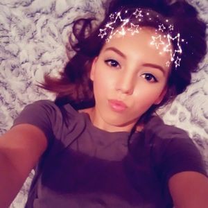 Meet your Posher, Candi