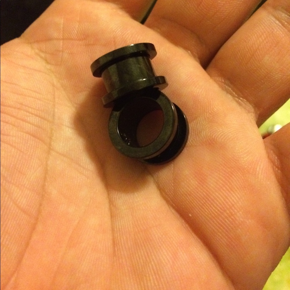 Tunnel 1/2" plugs