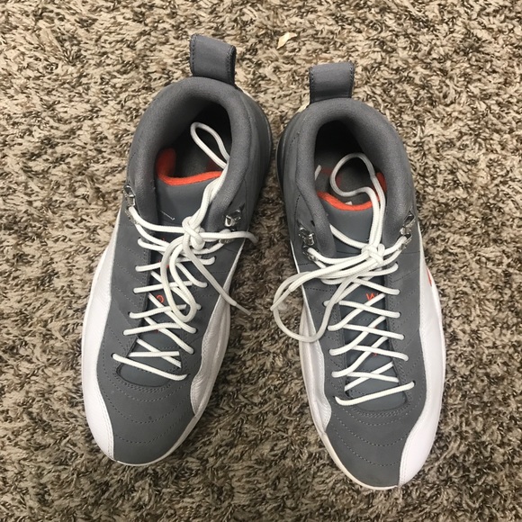 Air Jordan Retro 12 - Picture 3 of 8