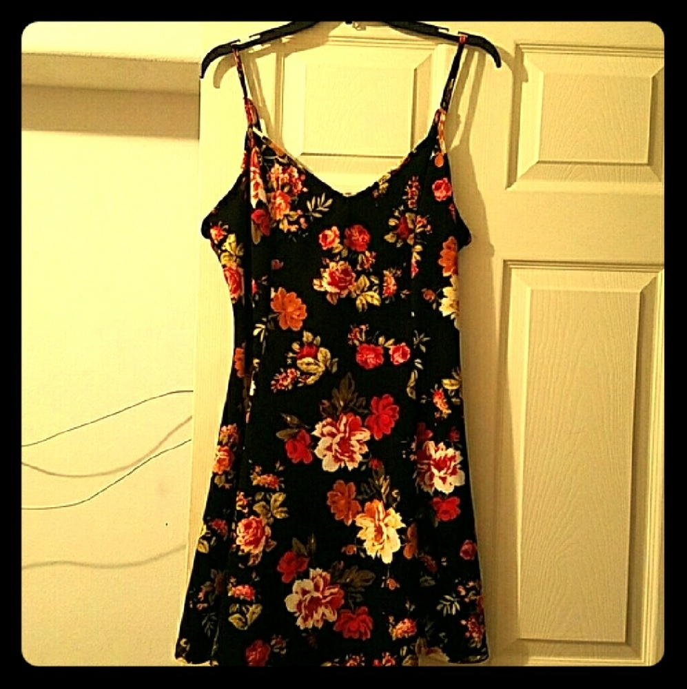 Sexy floral scrappy dress