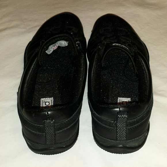 Ecco Red - Picture 3 of 8