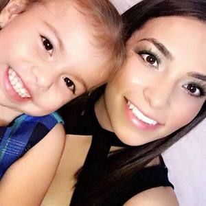 Meet your Posher, Marissa