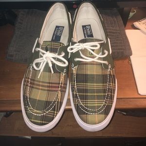 Size 12 men’s polo shoes