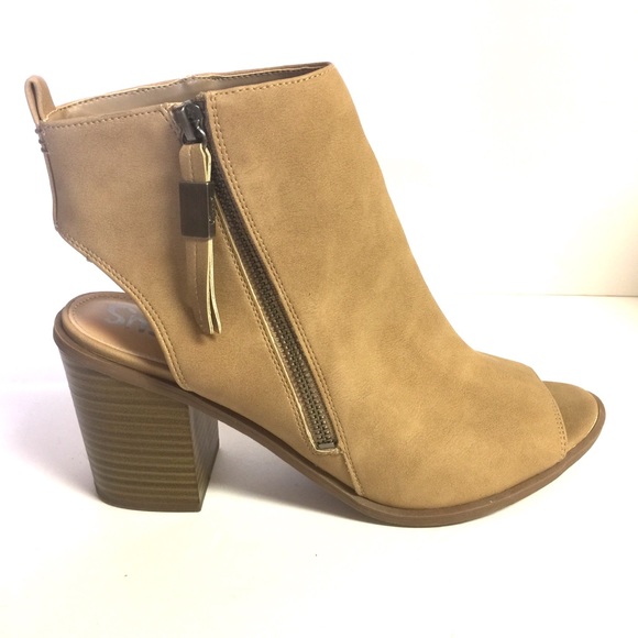New Circus Sam Edelman Kammi Peep Toe Bootie Boot - Picture 4 of 8