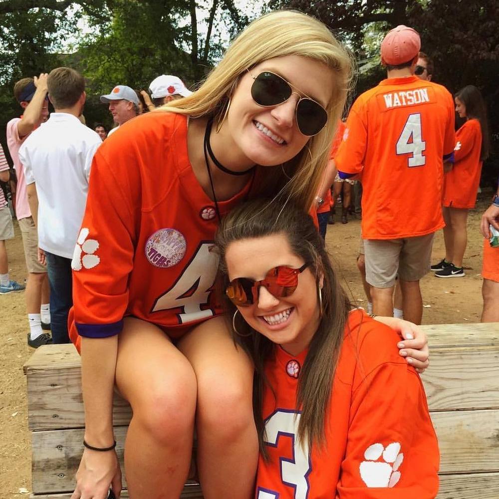 Meet your Posher, Elizabeth