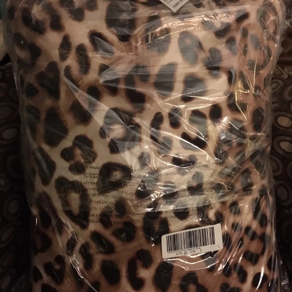 Victorias Secret PINK Leopard Bag Comforter Set - Picture 5 of 7