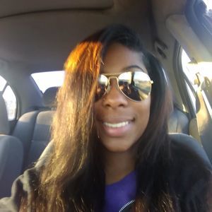 Meet your Posher, Tia