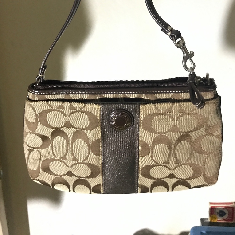 Medium Coach Clutch