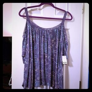 ❤️SOLD❤️ cold shoulder flowy top