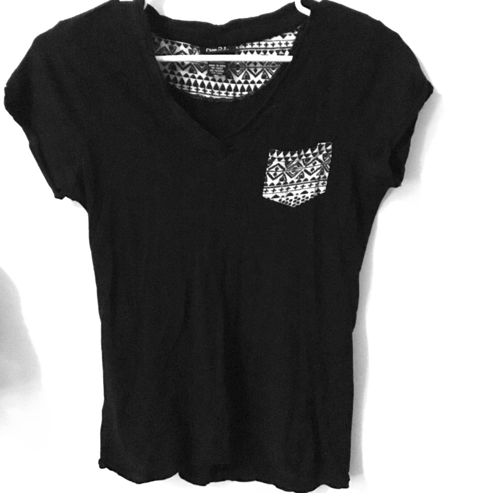 🛍 Black V-Neck Tribal Print Pocket