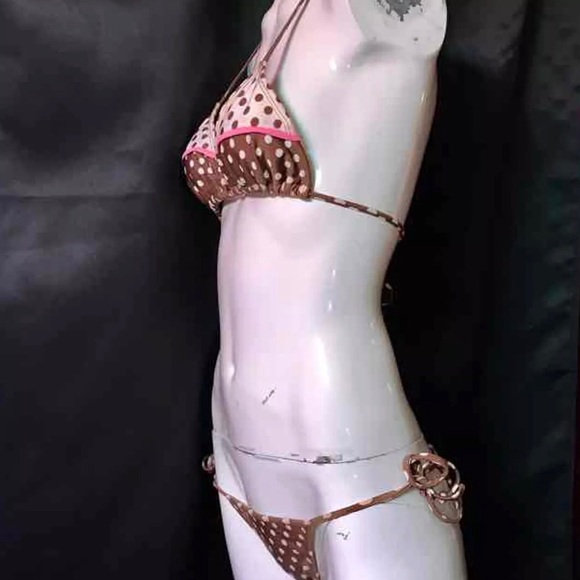 LULI FAMA BIKINI - Picture 2 of 4