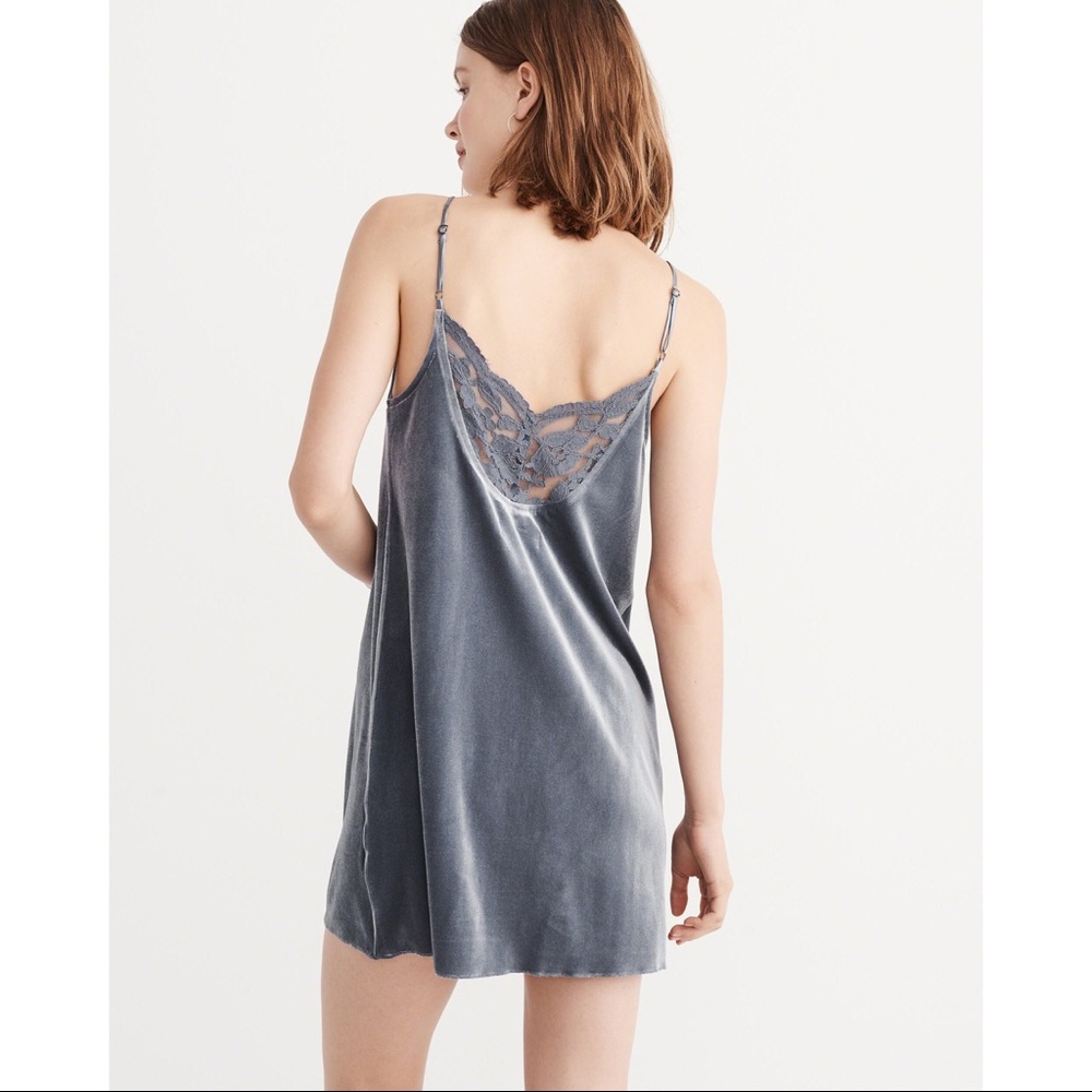 Abercrombie & Fitch Velvet Slip