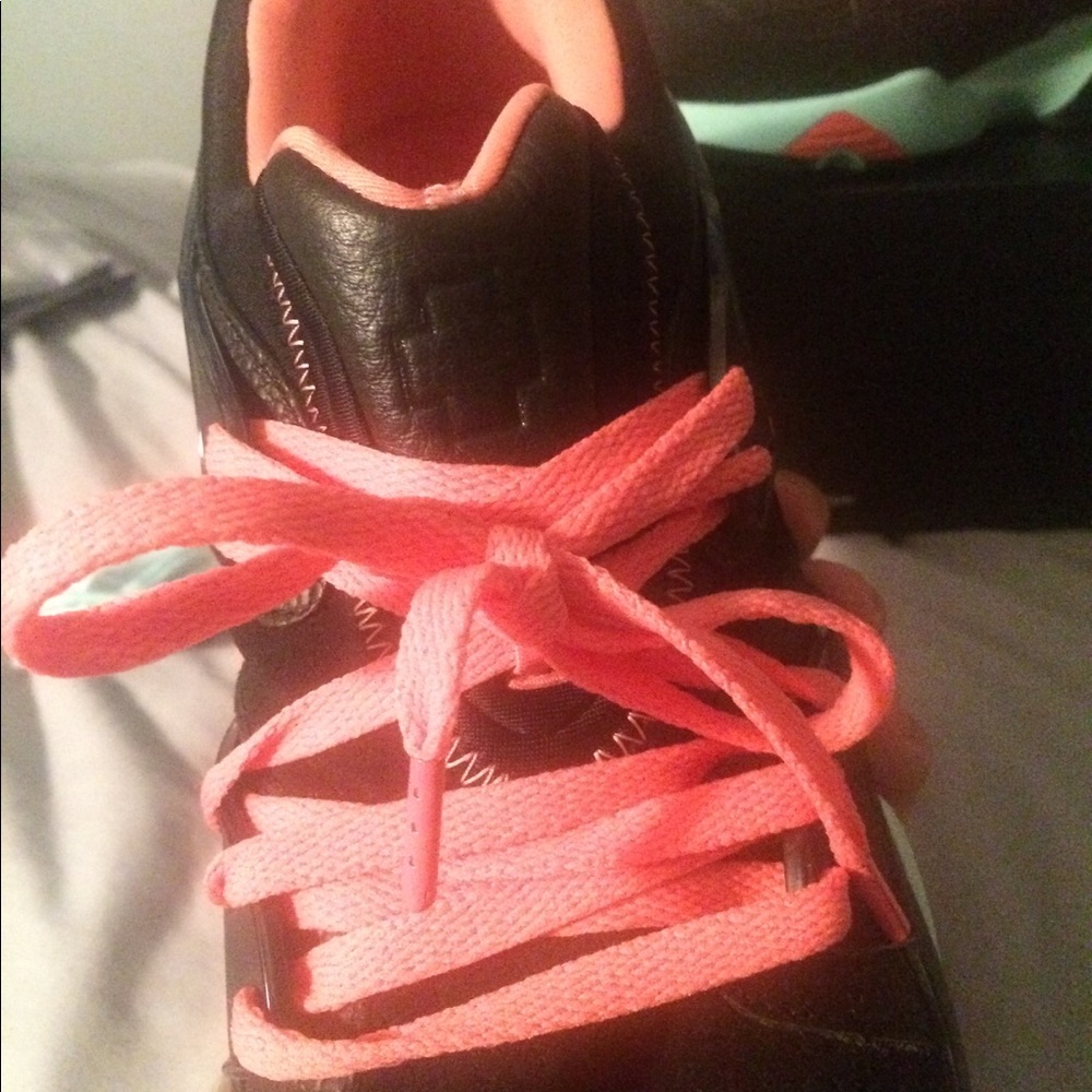 Puma x Pink Dolphin collaborative sneaker - Picture 5 of 8