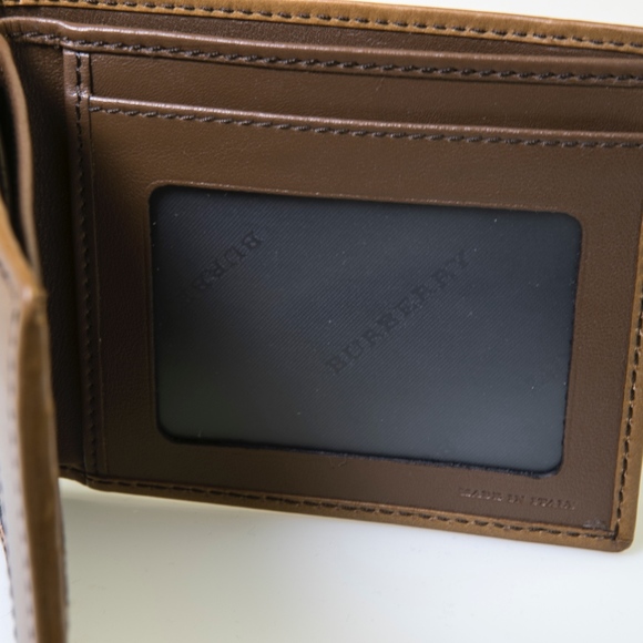 Horseferry Check International Bifold Wallet - Picture 5 of 5