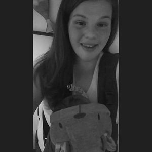 Meet your Posher, Delora