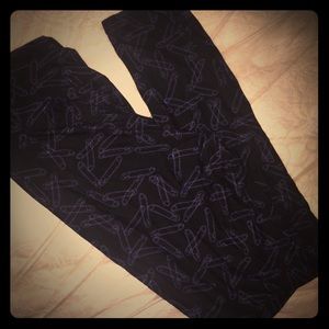 LuLaRoe TALL & CURVY SAFETY PIN Leggings CUTE!
