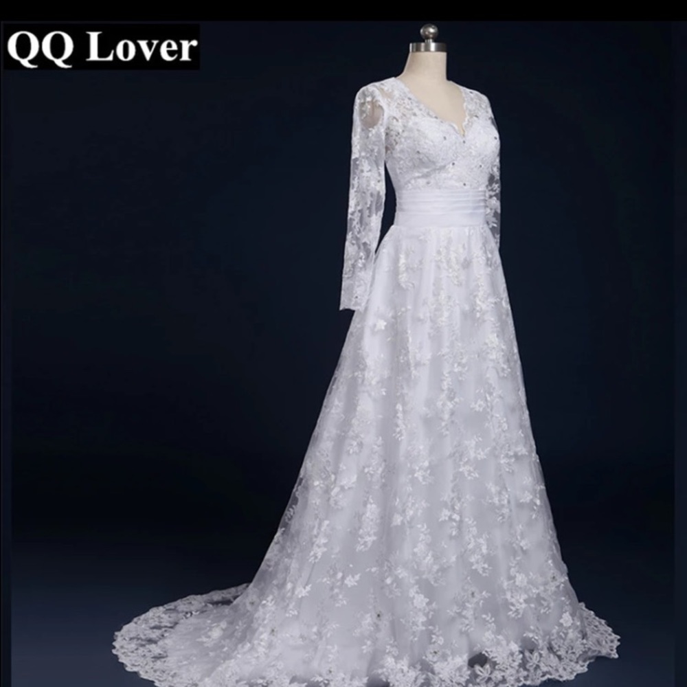 New White wedding dress lace tulle veil SOLD