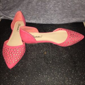 Brand new, size 7 pink flats