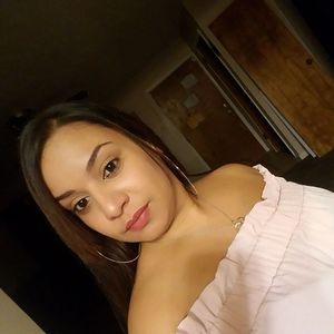 Meet your Posher, Noemi