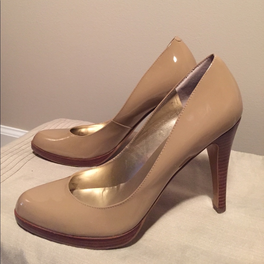 GUESS Nude Patent Leather Heels - Picture 3 of 4