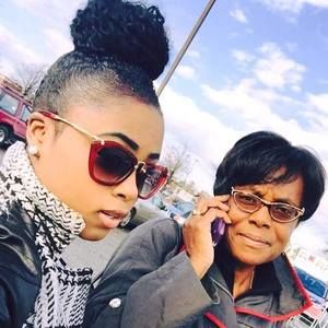 Meet your Posher, Daphne